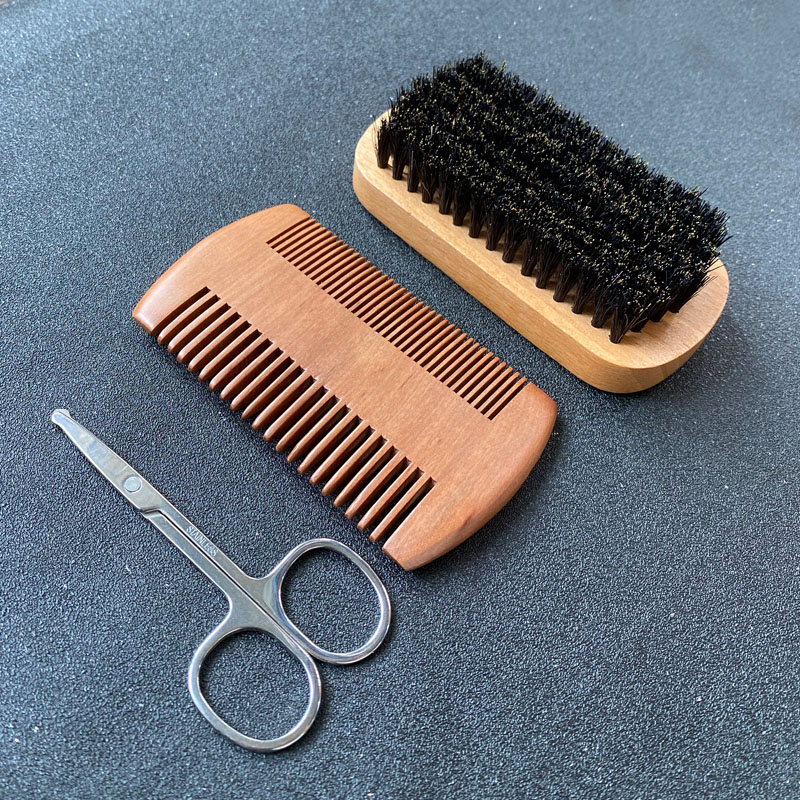 Mens Grooming Travel Kit - Bartpflege-Set für Männer, Bartbürste, Borstenmaterial, Bartkamm,